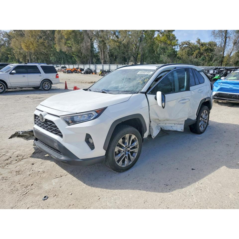 2020 TOYOTA RAV4 2T3C1RFV4LC070779 45568106
