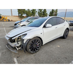 2021 TESLA MODEL Y 5YJYGDEF4MF211647 49677256