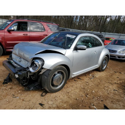 2012 VOLKSWAGEN BEETLE