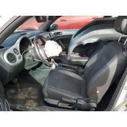2012 VOLKSWAGEN BEETLE