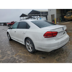 2012 VOLKSWAGEN PASSAT