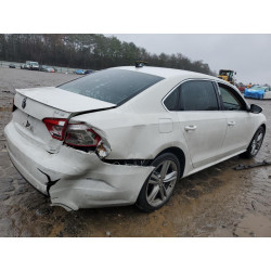 2012 VOLKSWAGEN PASSAT
