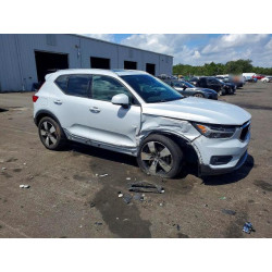 2021 VOLVO XC40 YV4162UK2M2403804 61330316