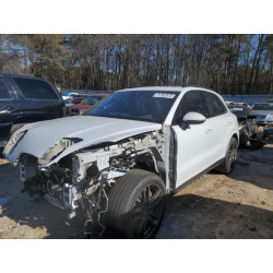 2020 PORSCHE CAYENNE