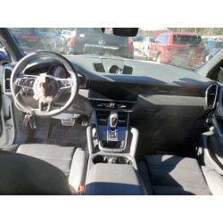 2020 PORSCHE CAYENNE