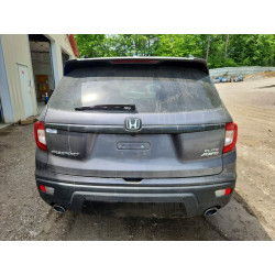 2021 HONDA PASSPORT 5FNYF8H09MB001322 58426566
