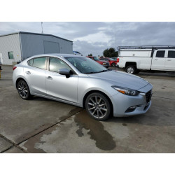 2018 MAZDA 3