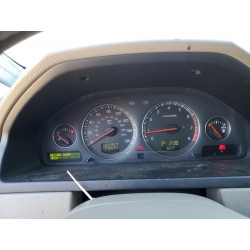 2004 VOLVO XC90