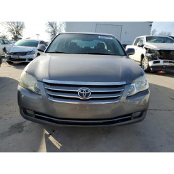 2005 TOYOTA AVALON