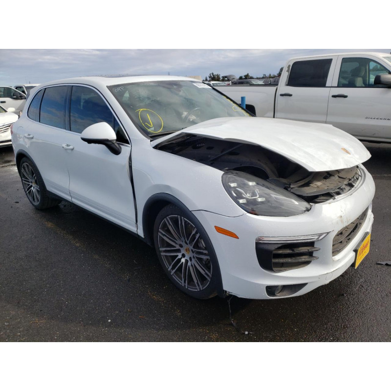 2016 PORSCHE CAYENNE