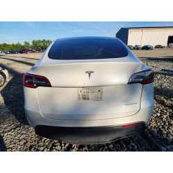 2021 TESLA MODEL Y 5YJYGDEE3MF187414 68041486