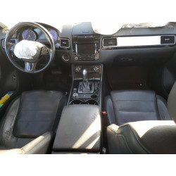 2013 VOLKSWAGEN TOUAREG