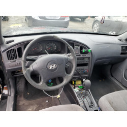 2004 HYUNDAI ELANTRA