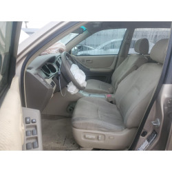 2004 TOYOTA HIGHLANDER