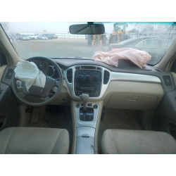 2004 TOYOTA HIGHLANDER
