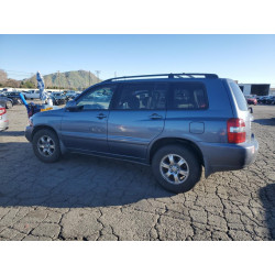 2005 TOYOTA HIGHLANDER