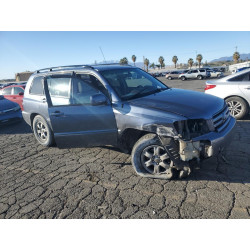 2005 TOYOTA HIGHLANDER