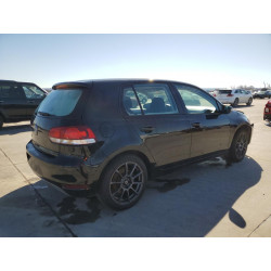 2011 VOLKSWAGEN GOLF