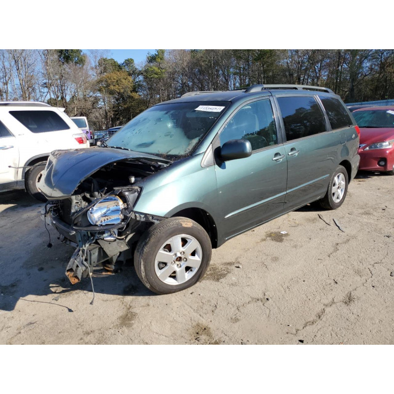 2004 TOYOTA SIENNA