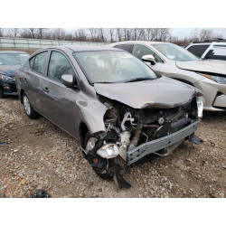 2017 NISSAN VERSA