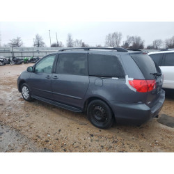 2009 TOYOTA SIENNA