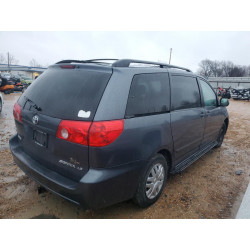2009 TOYOTA SIENNA