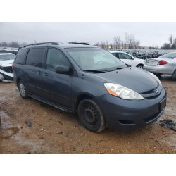 2009 TOYOTA SIENNA