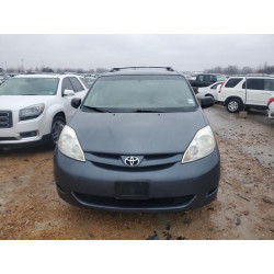 2009 TOYOTA SIENNA
