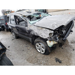 2005 FORD ESCAPE