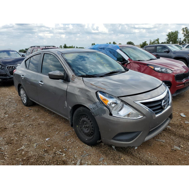 2017 NISSAN VERSA