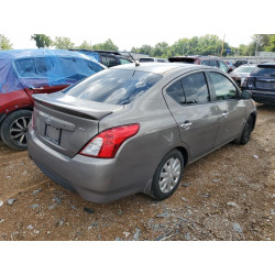 2017 NISSAN VERSA