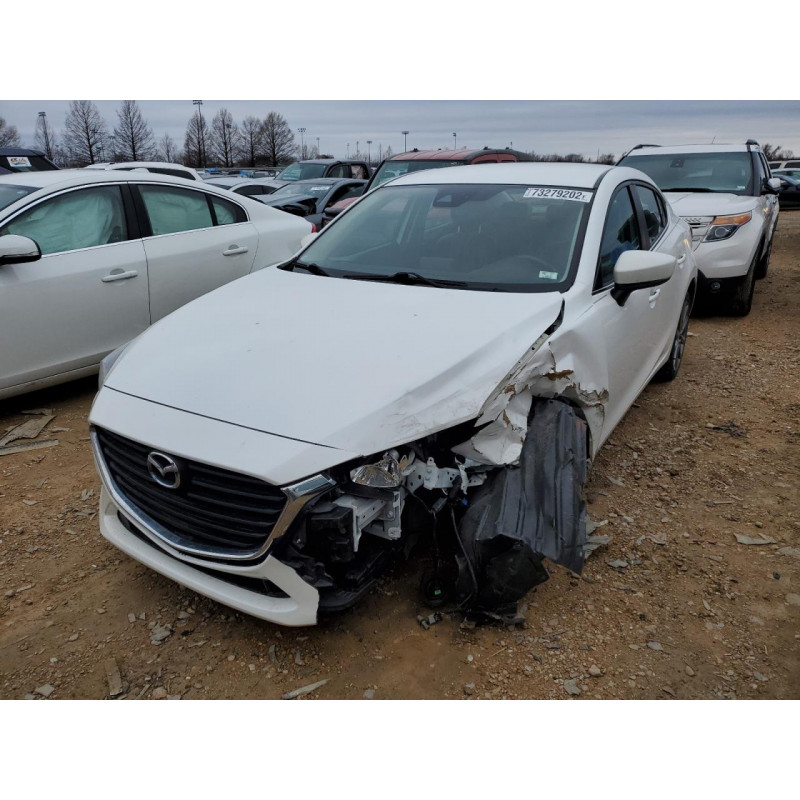 2018 MAZDA 3