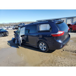 2018 TOYOTA SIENNA