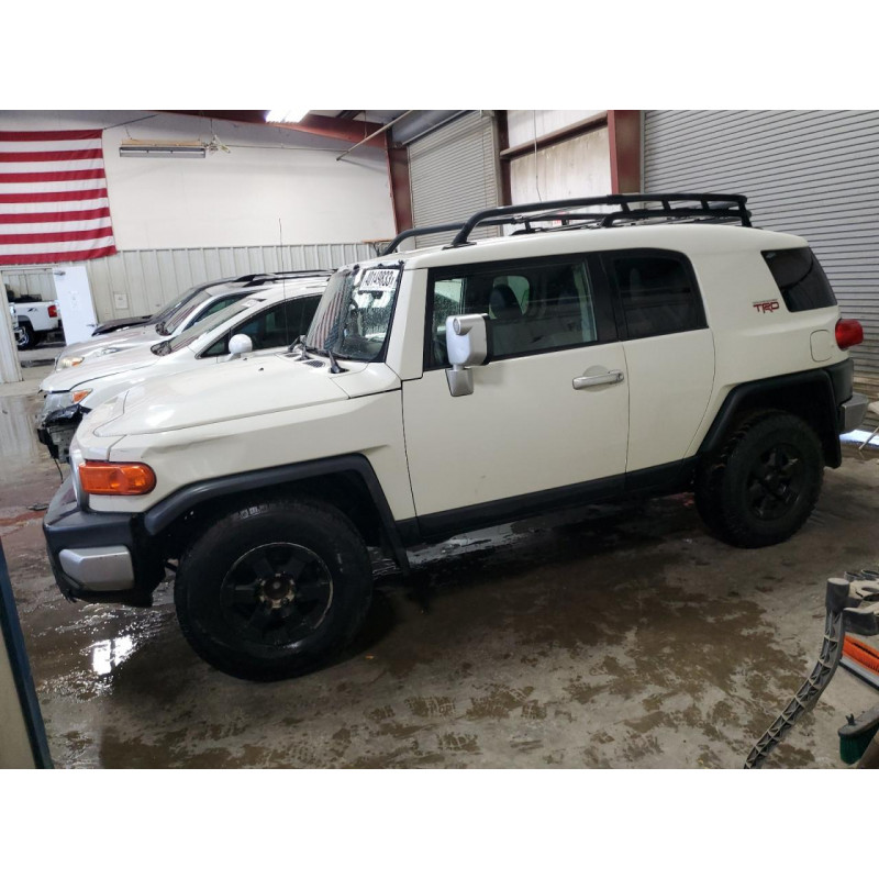 2010 TOYOTA FJ CRUISER