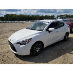 2017 TOYOTA YARIS
