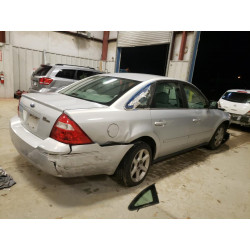 2005 FORD 500