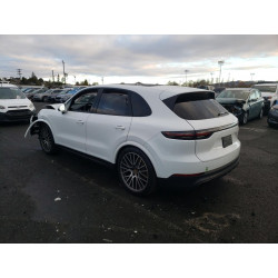 2022 PORSCHE CAYENNE