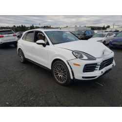2022 PORSCHE CAYENNE