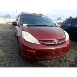 2009 TOYOTA SIENNA