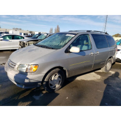 2002 TOYOTA SIENNA
