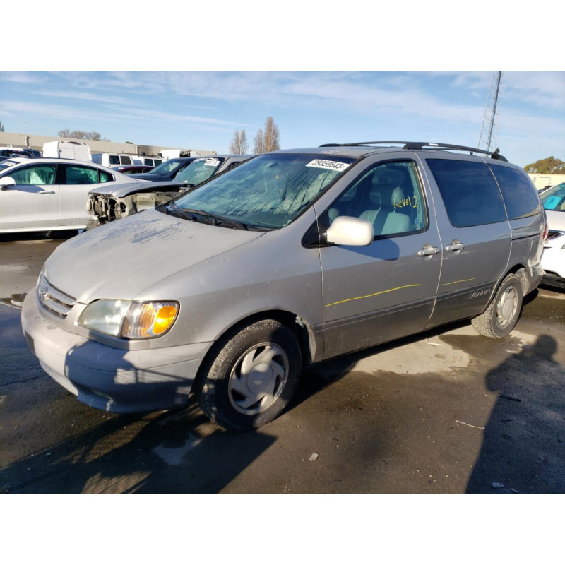 2002 TOYOTA SIENNA