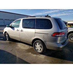 2002 TOYOTA SIENNA