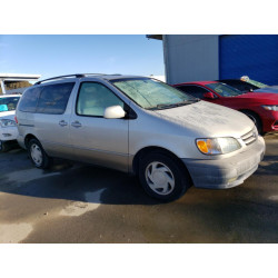 2002 TOYOTA SIENNA