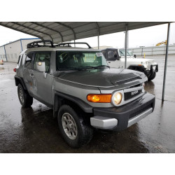 2012 TOYOTA FJ CRUISER