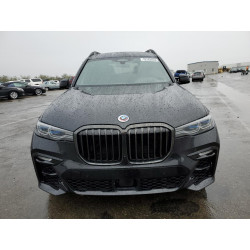 2022 BMW X7