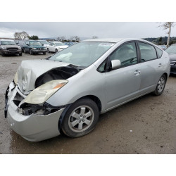 2004 TOYOTA PRIUS