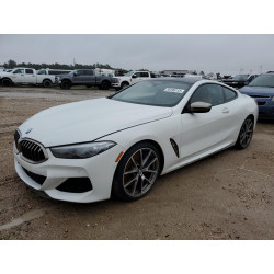 2022 BMW M8