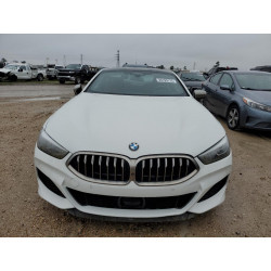 2022 BMW M8