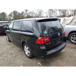 2010 VOLKSWAGEN ROUTAN