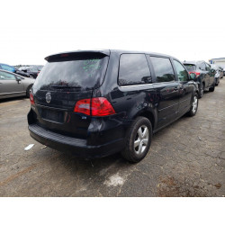 2010 VOLKSWAGEN ROUTAN